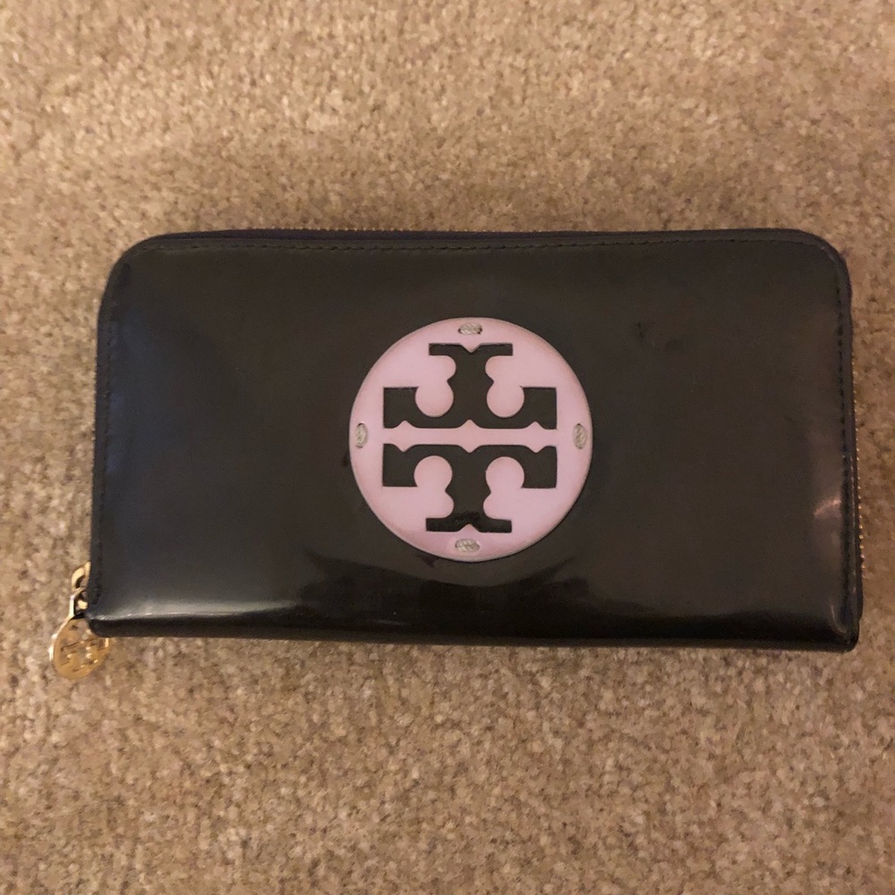 Tory Burch patent zip-around wallet